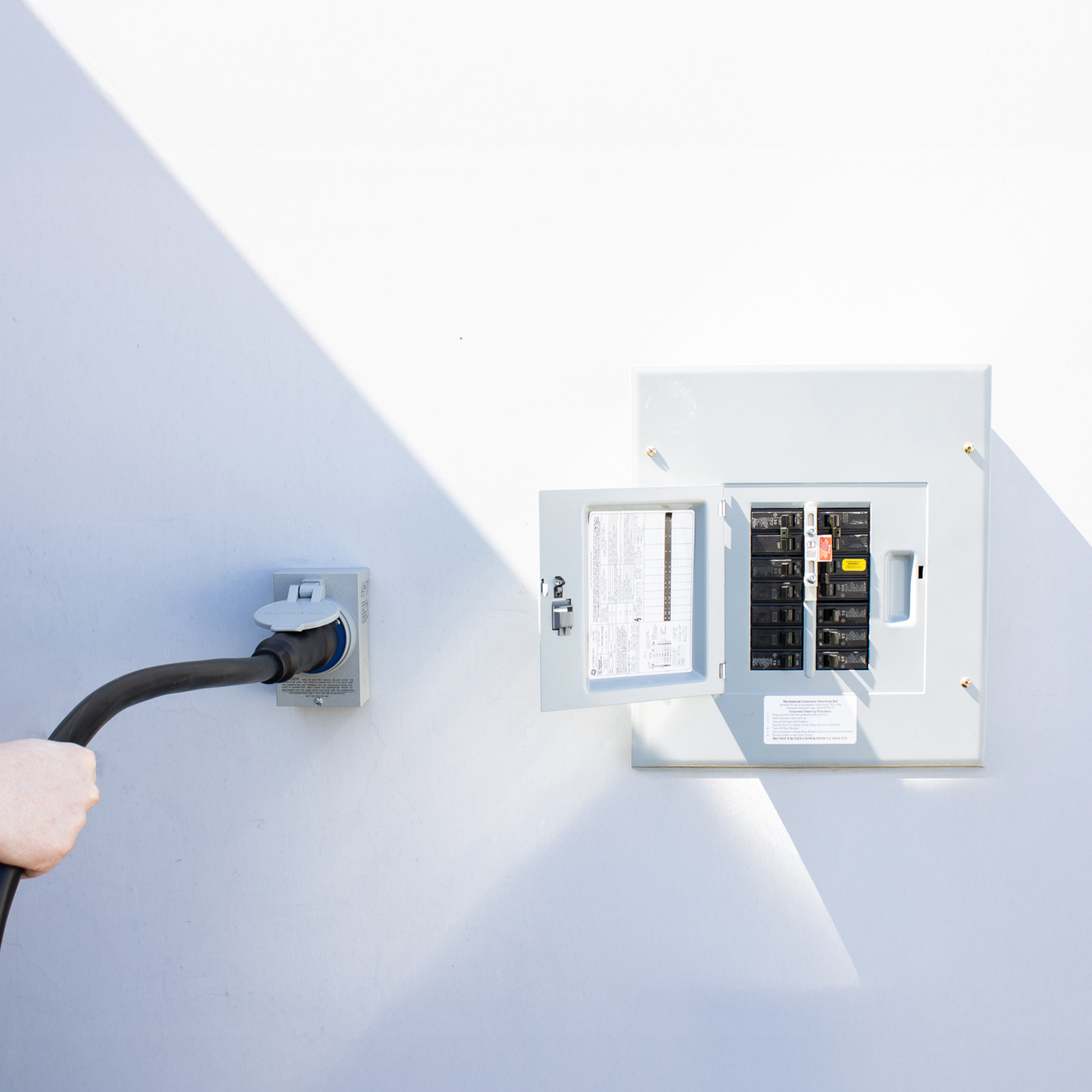 DuroMax XP50PB 50-Amp 12,500-Watt 120/240-Volt Metallic Power Inlet Box