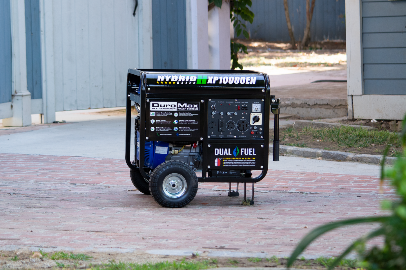 DuroMax  10,000 Watt Dual Fuel Portable Generator